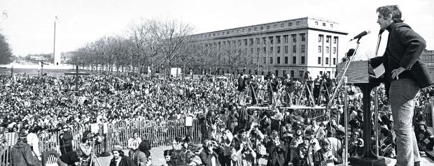 April 1, 1972. Daniel Ellsberg, addressing a crowd at the State Capitol in Harrisburg, Pennsylvania following an anti-war march that ended at the Capitol. (AP photo/Rusty Kennedy) 