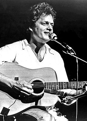 Harry Chapin performing in the 1970s.