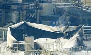 2009. Crumpled storage tank at ConocoPhillips’ Billings, MT refinery following fire. L. Mayer/Billings Gazette.